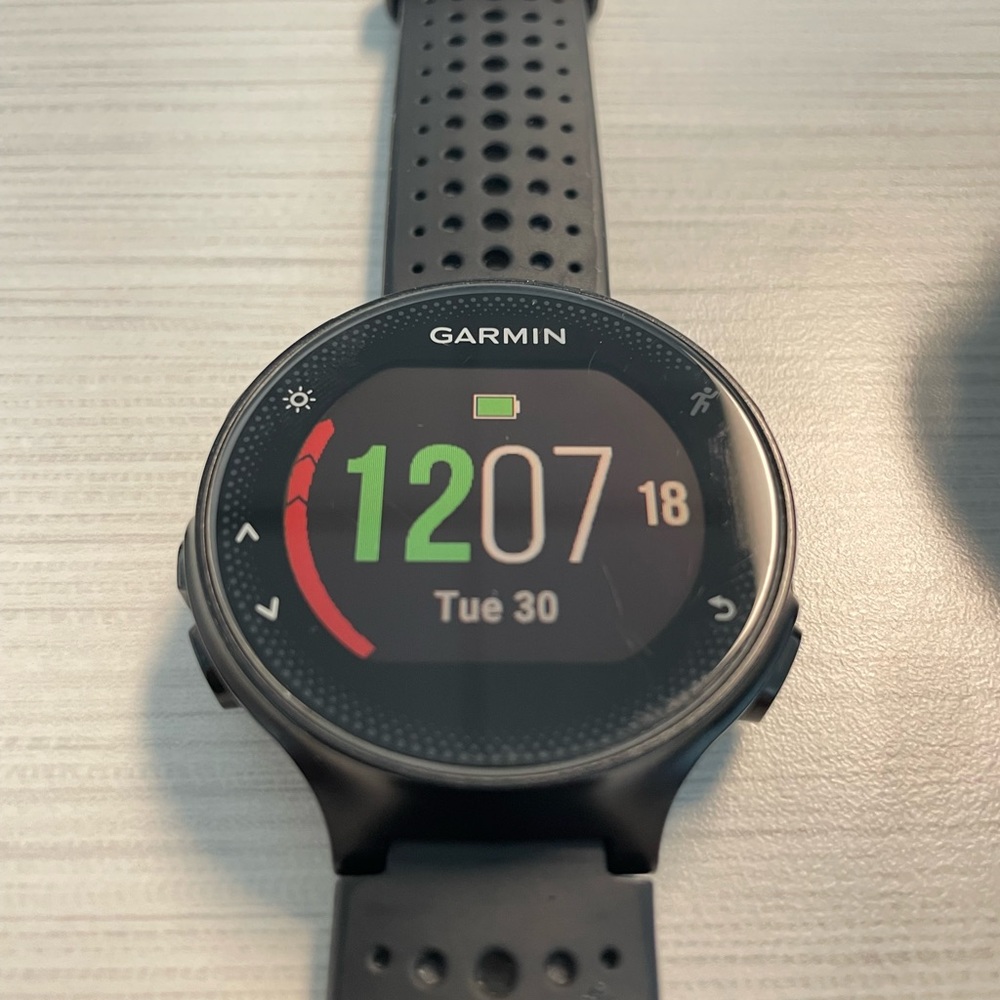 Garmin Forerunner 235 GPS fitness watch